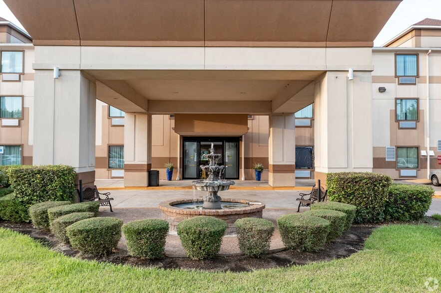 More Photos Of 6229 Richmond Ave, Houston Hotel For Sale