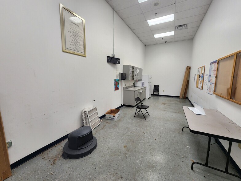 More Photos Of 1301-1349 W Floyd Baker Blvd, Gaffney Unknown For Lease