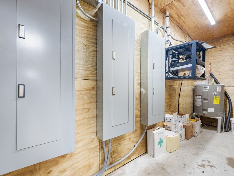 More Photos Of 6411 Highway 90 E, Knippa Refrigeration Cold Storage For Sale