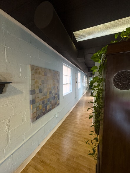 More Photos Of 2113-2115 NW Northrup St, Portland Storefront For Sale