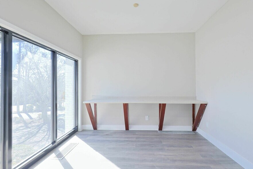 More Photos Of 1906 Warm Springs Rd, Columbus Medical For Sale