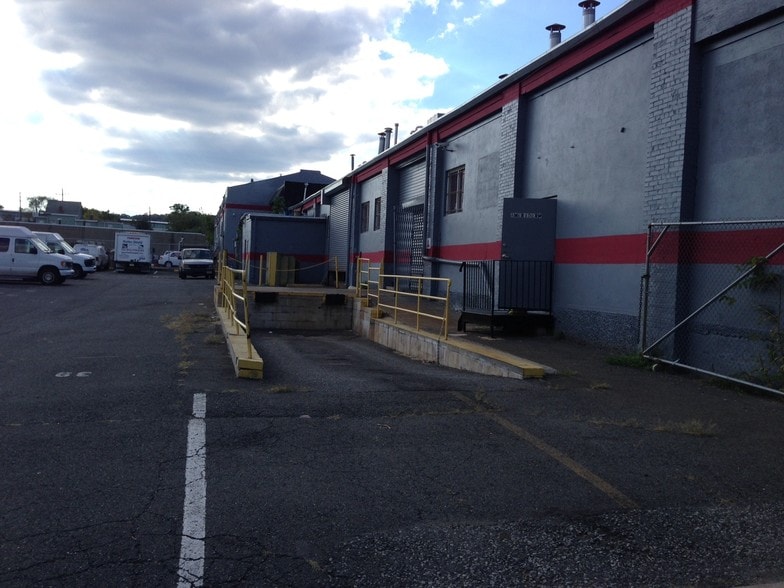 More Photos Of 126 Pennsylvania Ave, Paterson Manufacturing For Lease