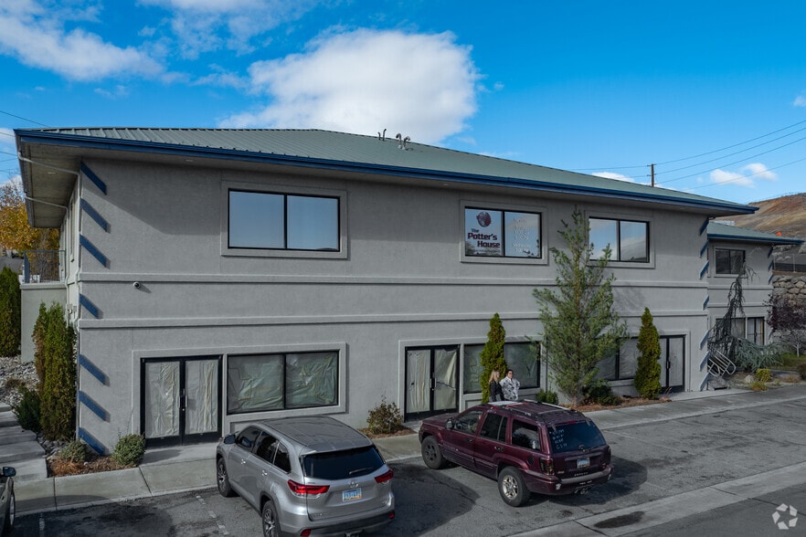 More Photos Of 1975 Selmi Dr, Reno Office For Sale