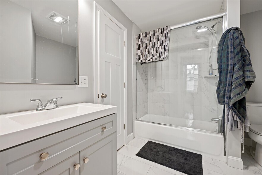 More Photos Of 72 3rd St, Bangor Apartments For Sale