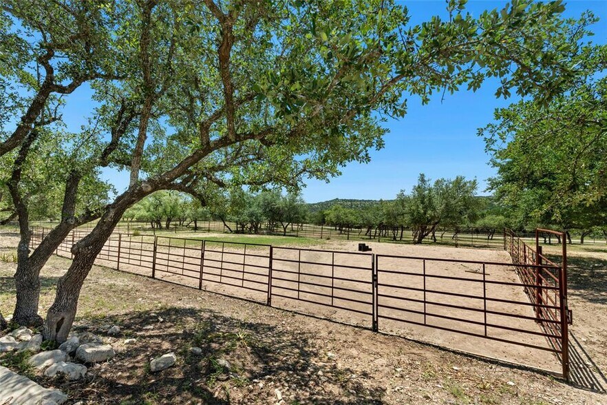 More Photos Of 496 Middleton Rd, Spicewood Land For Sale