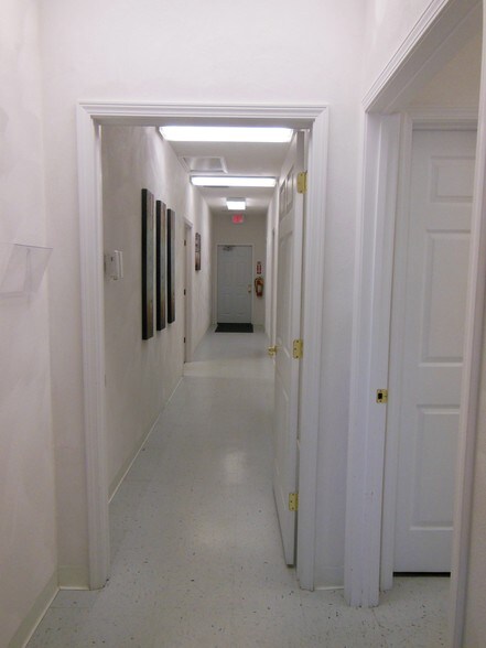 More Photos Of 144 Lincoln Place Ct, Belleville Medical For Sale