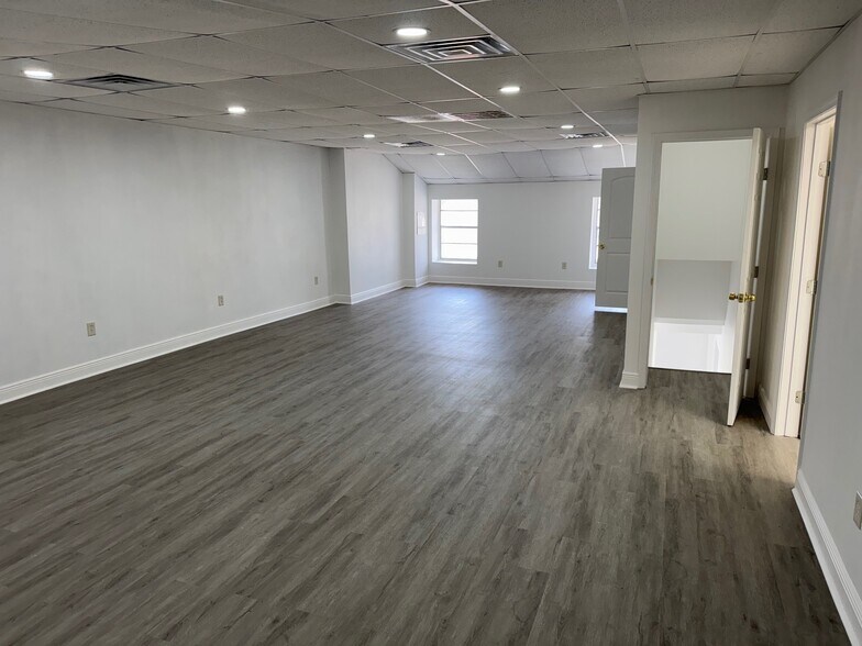 More Photos Of 3500 Monticello Avenue, Metairie Specialty For Lease