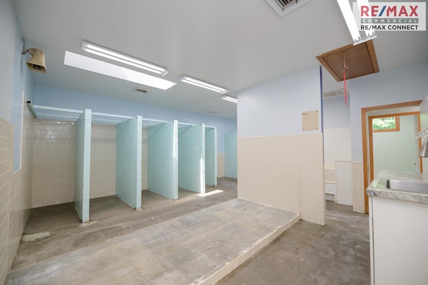 More Photos Of 3440 Hampton Hwy, Yorktown Office For Lease