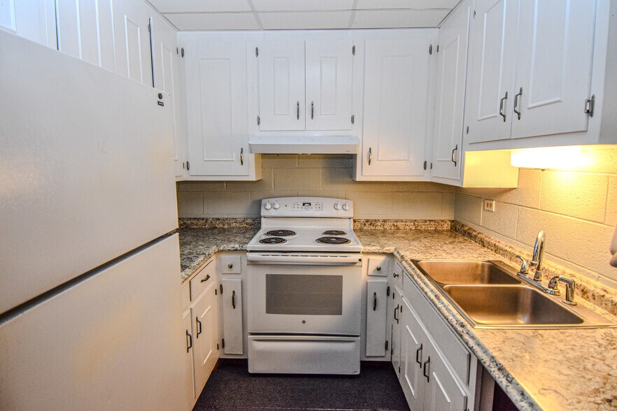 More Photos Of 16 Jackson St, Zebulon Light Distribution For Sale
