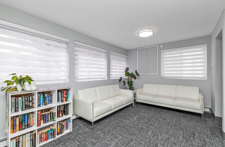 More Photos Of 2461 Merrick Ave, Merrick Medical For Sale