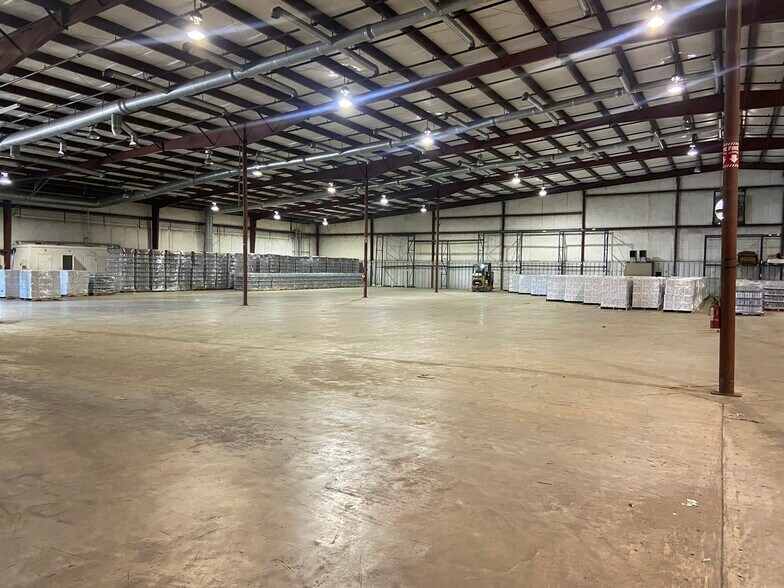 More Photos Of 25389 Blakely Rd, Arlington Warehouse For Sale