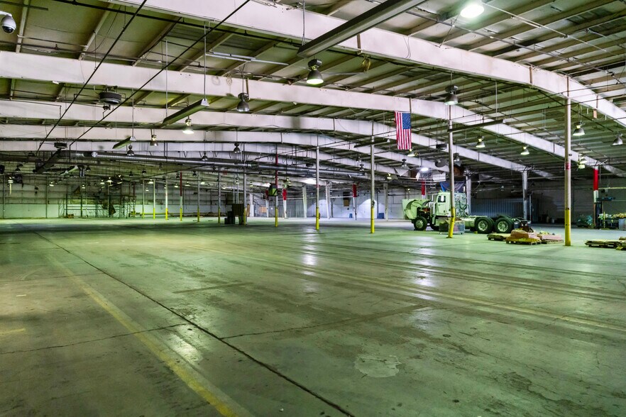 More Photos Of 351 Station Rd, Berryville Manufacturing For Sale