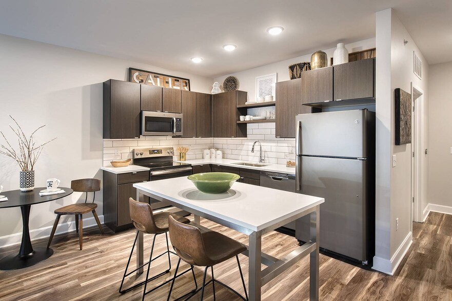 More Photos Of 1000 Berkley Pky, Kansas City Apartments For Sale