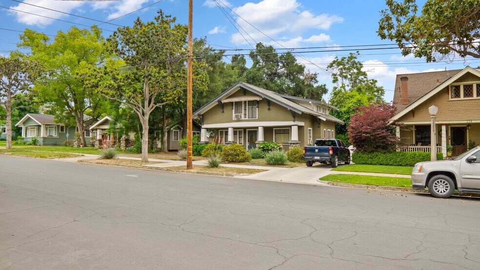 More Photos Of 230 S Buena Vista St, Redlands Apartments For Sale