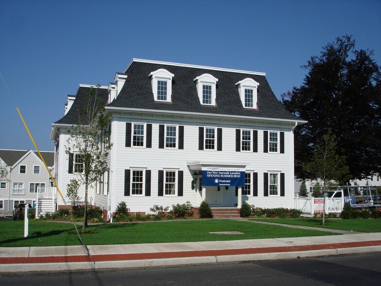 Primary Photo Of 124 East Ave, Norwalk Medical For Lease