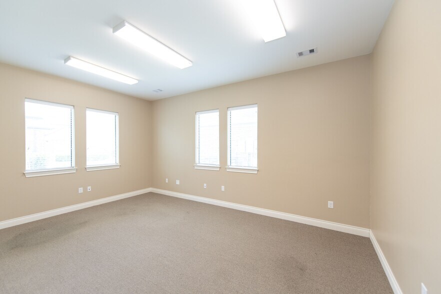 More Photos Of 21559 Provincial Blvd, Katy Medical For Sale