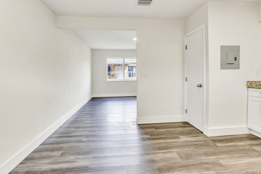 More Photos Of 1430 NW 2nd Ave, Florida City Apartments For Sale