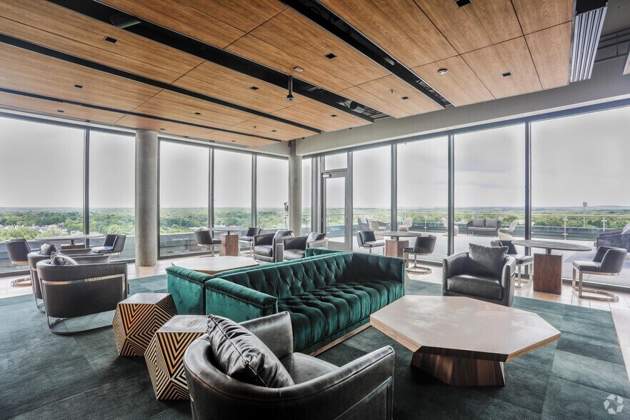 More Photos Of 555 S Mangum St, Durham Coworking Space