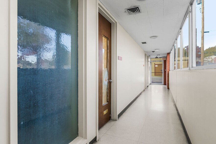 More Photos Of 1854 Minnesota Ave, Kansas City Office Residential For Sale