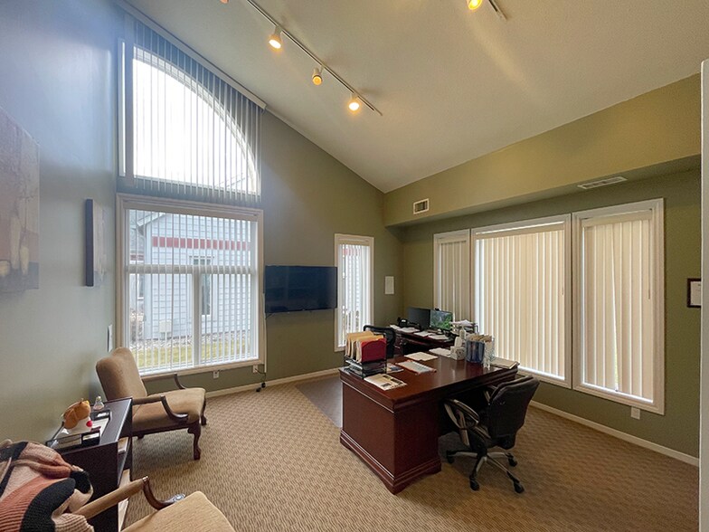 More Photos Of 2182 Commons Pky, Okemos Medical For Sale