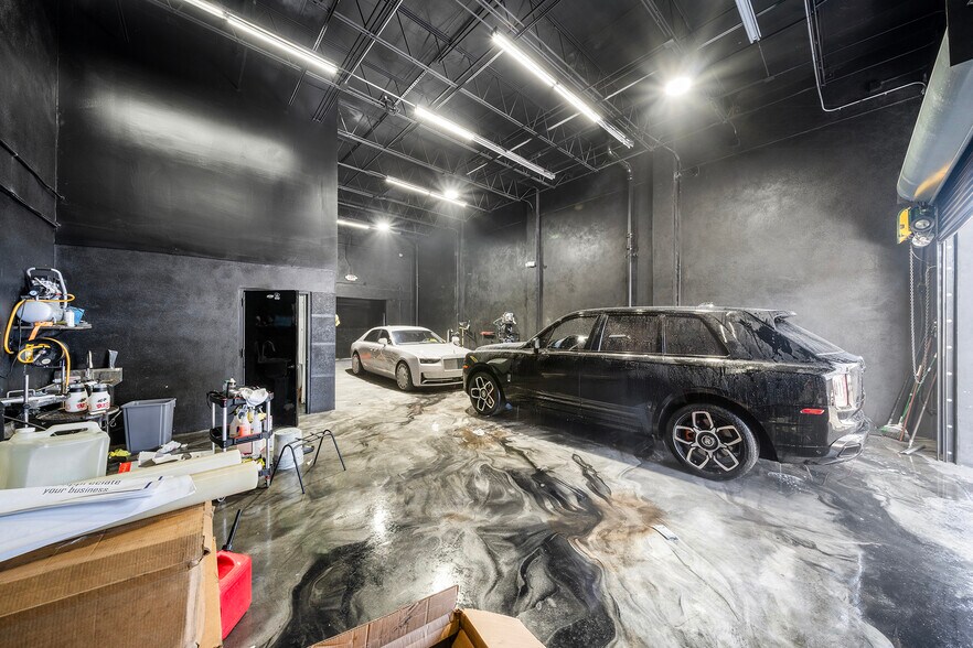 More Photos Of 8700 NW 7th Ave, Miami Warehouse For Sale