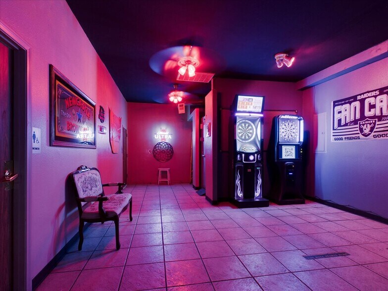 More Photos Of 1700 S Pahrump Valley Blvd, Pahrump Storefront For Sale
