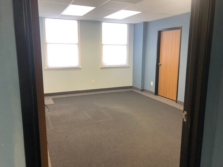 More Photos Of 271 US Highway 46, Fairfield Office For Sale