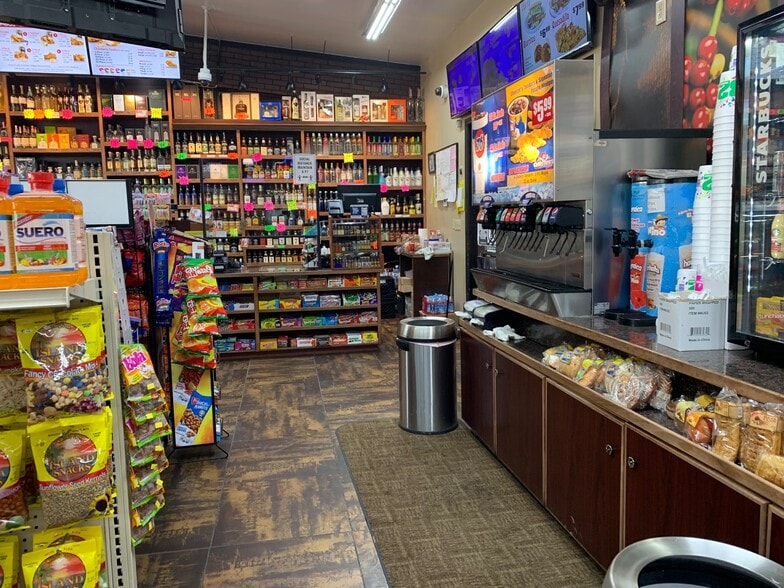 More Photos Of 1445 Highway 46, Wasco Service Station For Sale