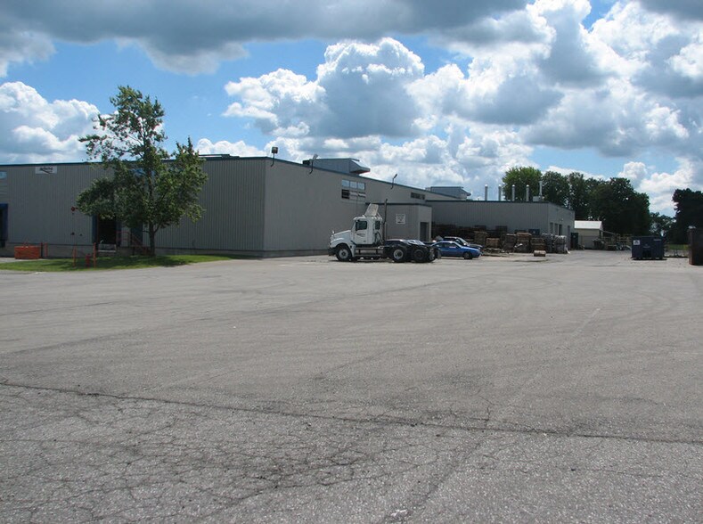 More Photos Of 8699 Stanley Ave, Niagara Falls Industrial For Sale