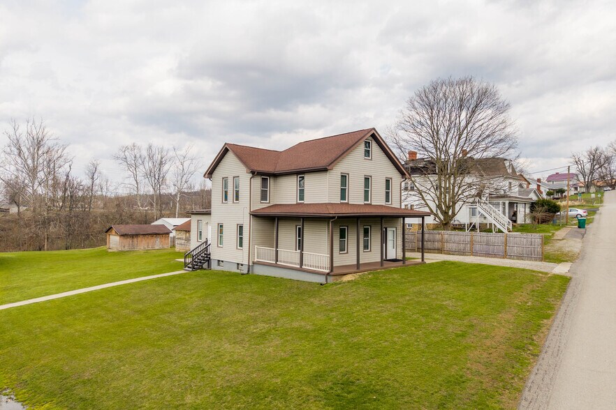 More Photos Of 19 Old Monongahela Pike, Eighty Four Service For Sale