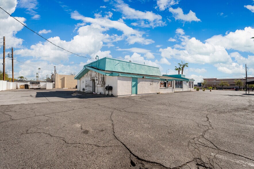 More Photos Of 5828 W Indian School Rd, Phoenix Restaurant For Sale