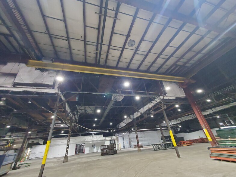 More Photos Of 1301 Raspberry St, Erie Warehouse For Lease