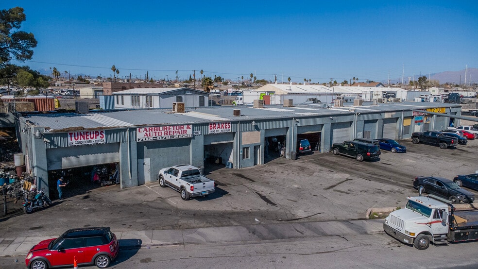 More Photos Of 2061 Losee Rd, North Las Vegas Auto Repair For Sale
