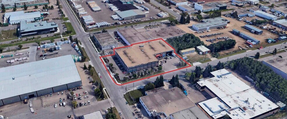 More Photos Of 14715 131st Ave NW, Edmonton Flex For Lease