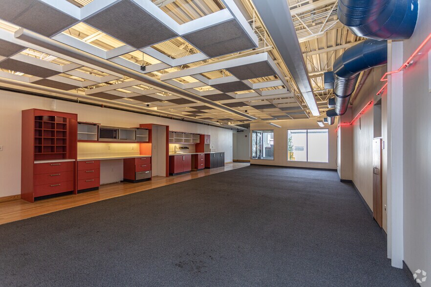 More Photos Of 720-758 S Redwood Rd, Salt Lake City Manufacturing For Lease