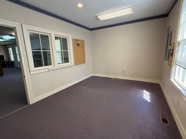 More Photos Of 514 E Barbour St, Eufaula Flex For Sale