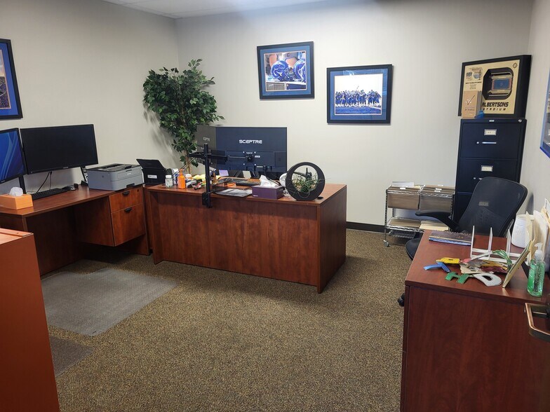 More Photos Of 9436-9458 W Fairview Ave, Boise Office For Sale