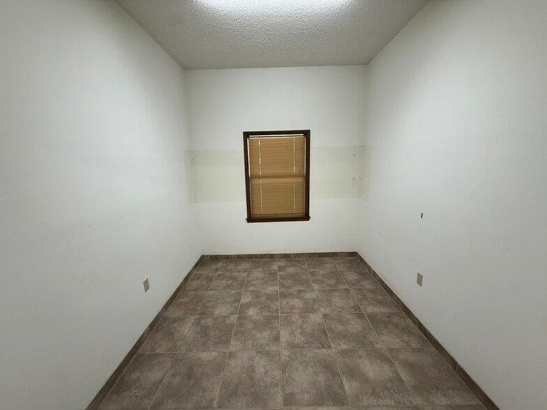 More Photos Of 702 E Church St, Atmore Specialty For Sale