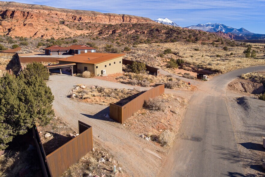 More Photos Of 171 Mt Peale Dr, Moab Specialty For Sale