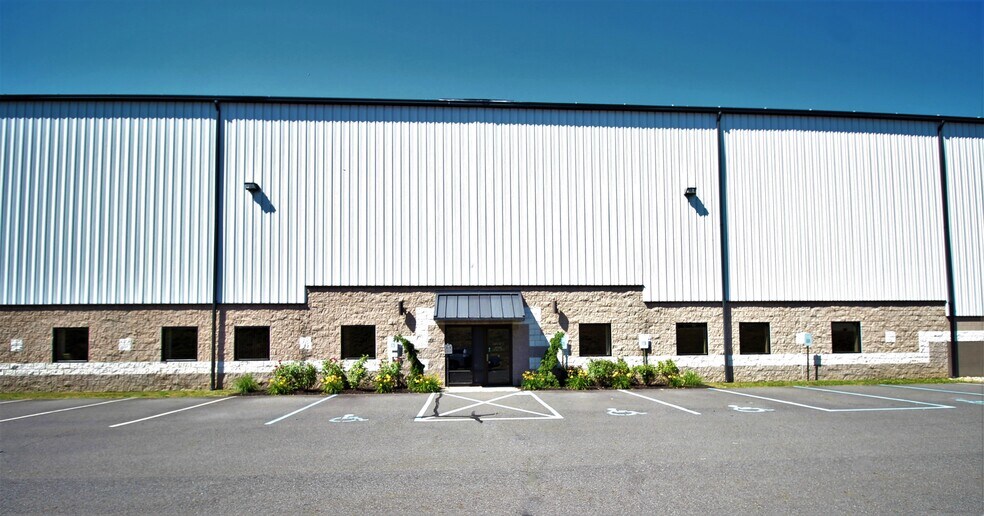 More Photos Of 175 New Commerce Blvd, Hanover Township Manufacturing For Lease