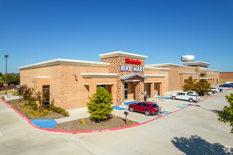 More Photos Of 9040 Falcon View Dr, McKinney Storefront For Sale