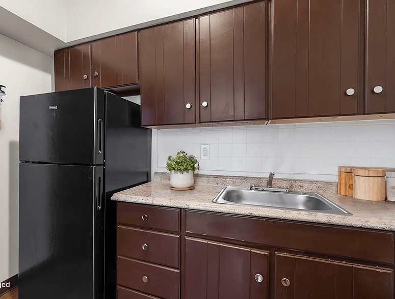 More Photos Of 5457 Delmar Blvd, Saint Louis Apartments For Lease