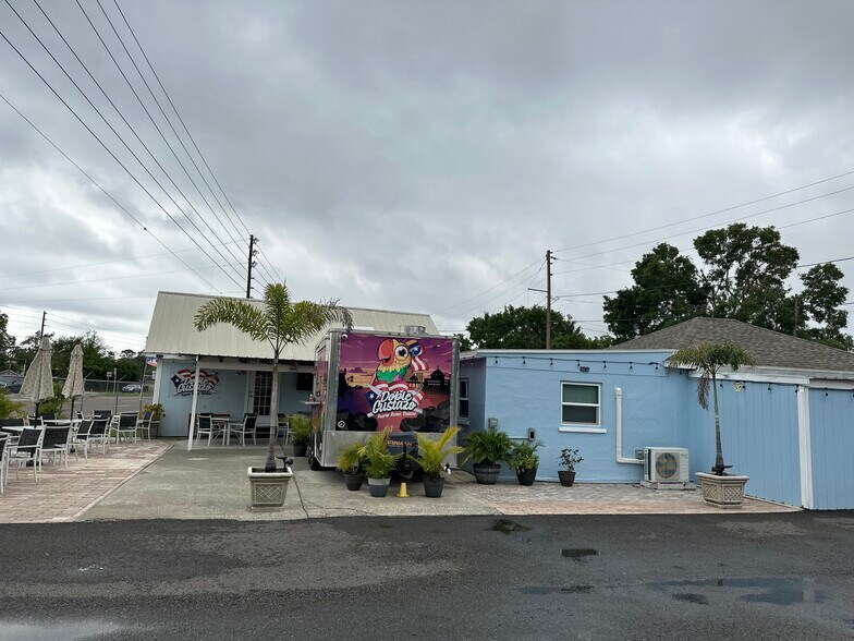 More Photos Of 4409 Land O Lakes Blvd, Land O' Lakes General Retail For Sale