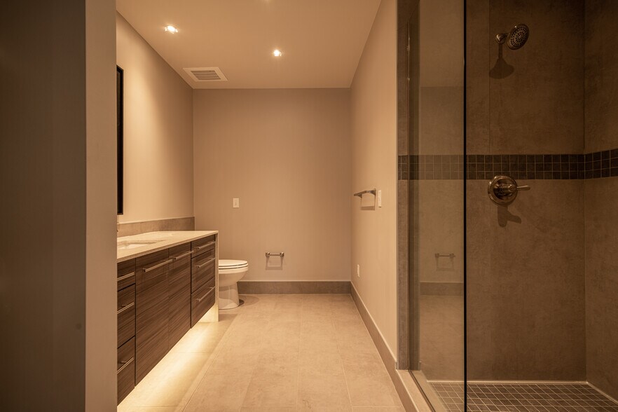 More Photos Of 901-911 Garrison Ave, Fort Smith Apartments For Lease
