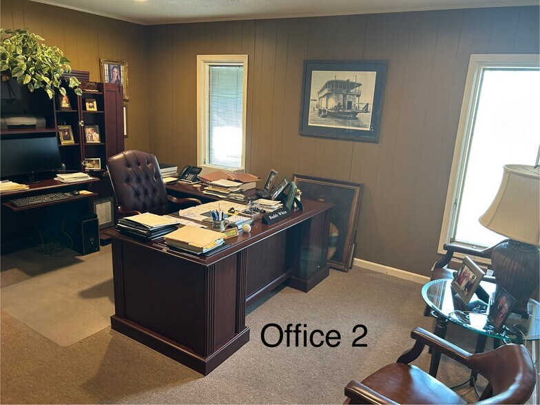 More Photos Of 711 Highway 82 W, Greenwood Warehouse For Sale