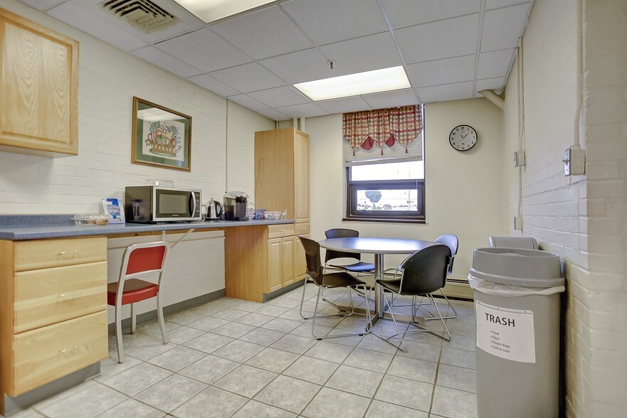 More Photos Of 1500 Paxton St, Harrisburg Office For Lease