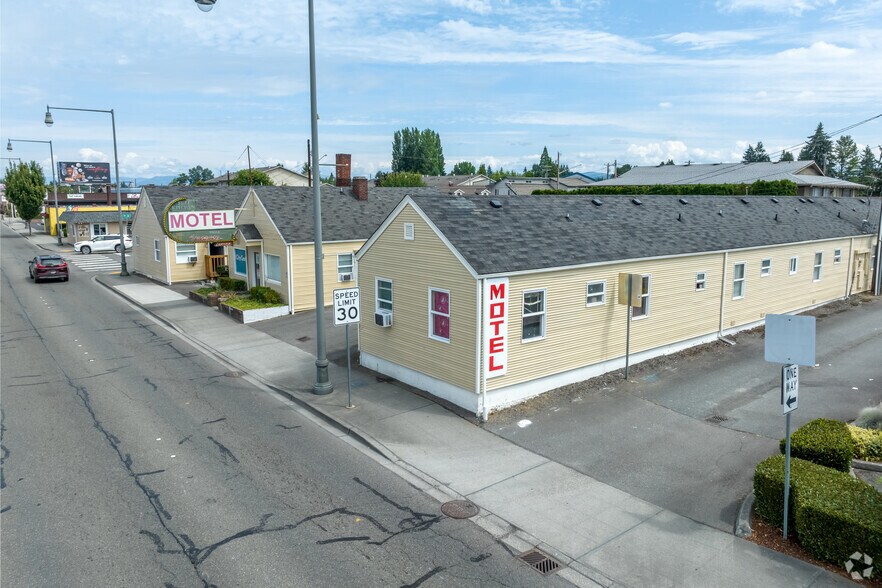 More Photos Of 810 State Ave, Marysville Hotel For Sale