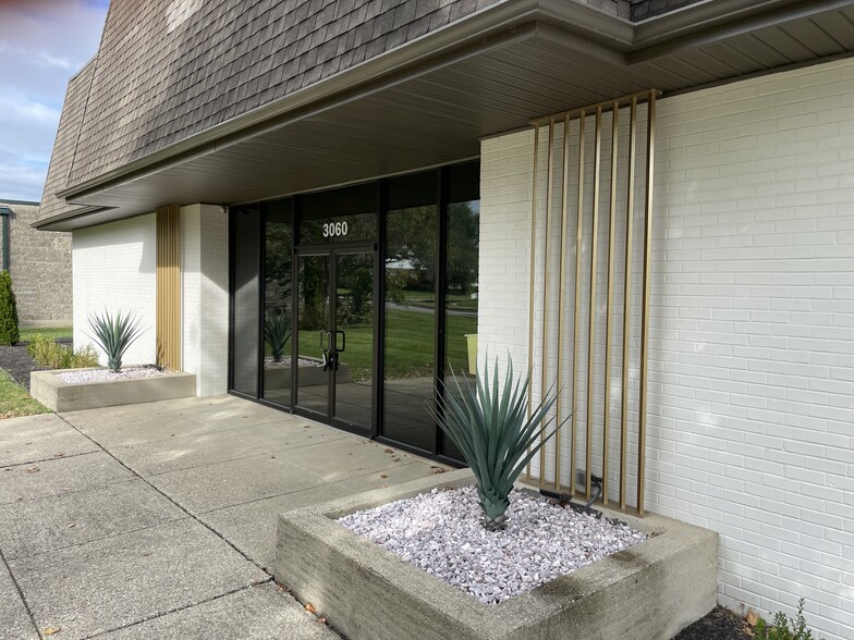 More Photos Of 3060 Valleywood Dr, Kettering Flex For Sale