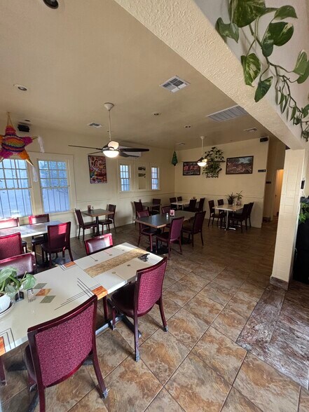 More Photos Of 119 E Speedway Blvd, Tucson Restaurant For Sale