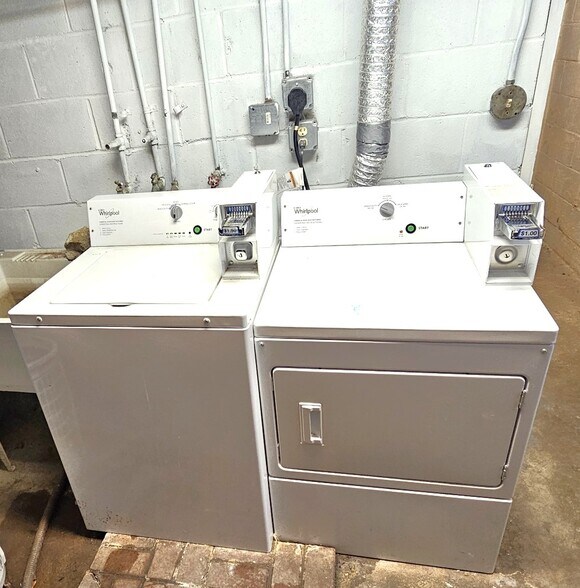 More Photos Of 818 N 46th St, Omaha Apartments For Sale